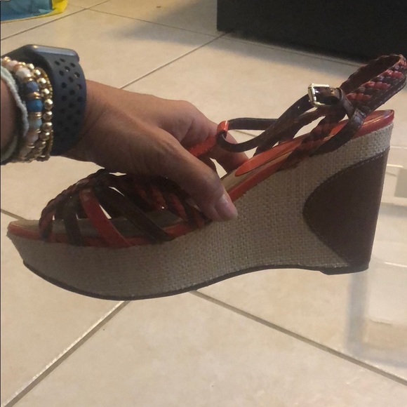 Marc Fisher 9.5M woman’s wedge - Picture 7 of 7